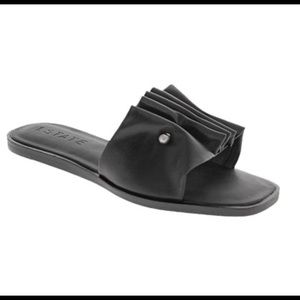 1 State Fann sandal